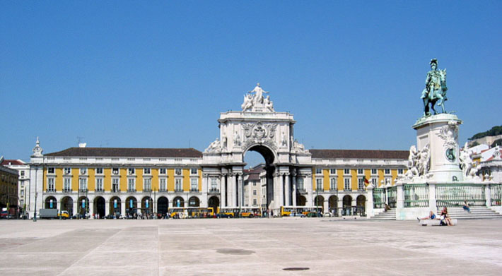 Praça do Com&eacute;rcio nos dias de hoje